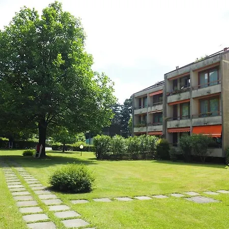 With Swimming Pool On The Apartamento